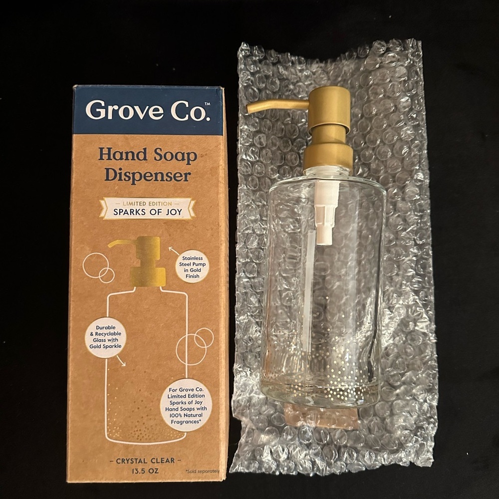 Limited edition holiday grove co soap dispenser